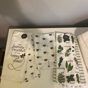 target bee and herb kitchen towel set